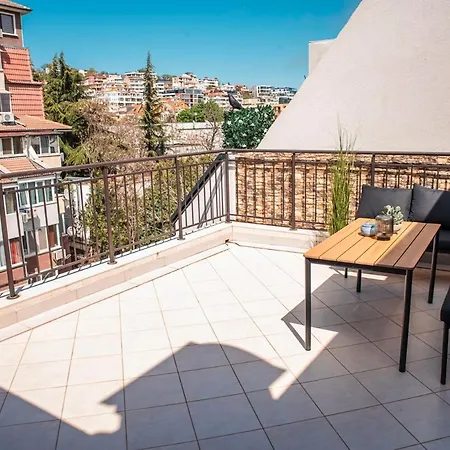 Breeze Atelier Apartment Varna